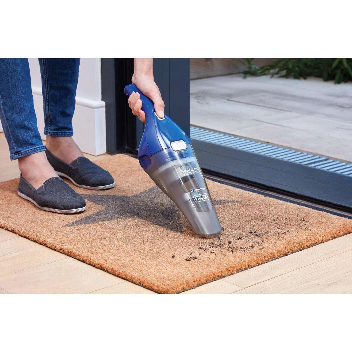 Black & Decker Black+Decker QuickClean Bagless Cordless Filter Bag Hand Vacuum 9 Black & Decker Black+Decker QuickClean Bagless Cordless Filter Bag Hand Vacuum - Image 7