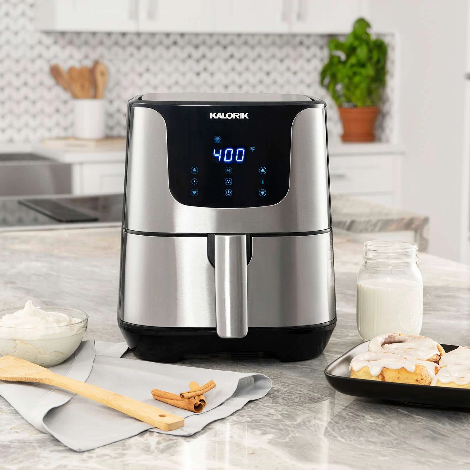 Kalorik Silver 6 Qt Programmable Digital Air Fryer 9 Kalorik Silver 6 Qt Programmable Digital Air Fryer - Image 7