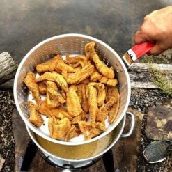 Bayou Classic 41000 BTU Aluminum Fish Fryer Kit 10 Qt -Black Decker Shop d83fa298 da29 4058 b83e a3b9ea952d81